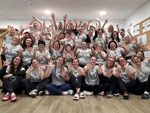 VABILO NA 4. KAMP GLUHIH ŽENSK 2026  »Ko poskrbim zase, zacvetim«